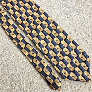 Jos A. Bank Tie Made in USA 100% Silk Necktie Office Western Present
